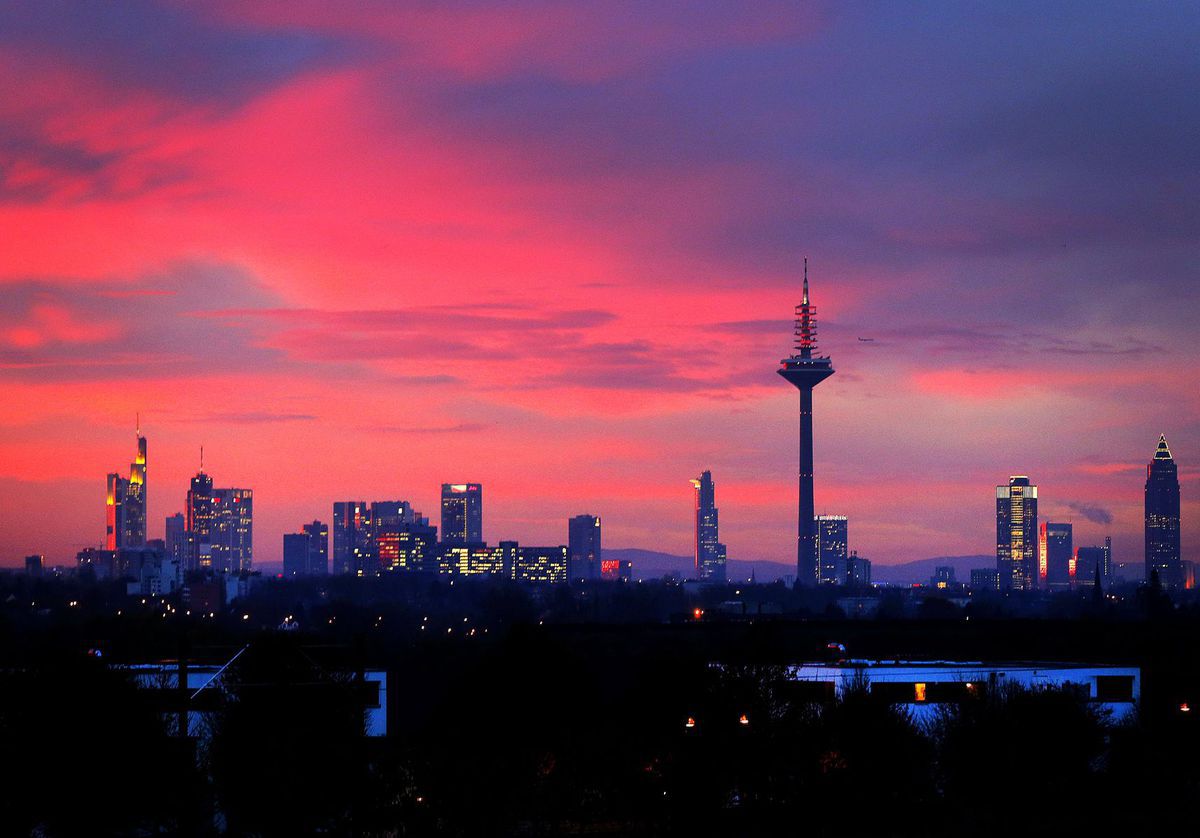 Frankfurt, Nemecko, mesto, mrakodrapy, veža, večer, ráno, východ slnka,