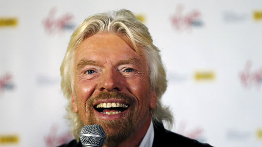 Britský miliardár Branson chce v Indii presadiť cestovanie potrubím Hyperloop