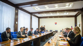 Lajčák má pocit, že sa riešia chodbové reči