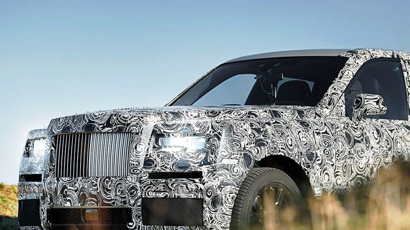 Dizajn zadnej časti zatiaľ britská automobilka...