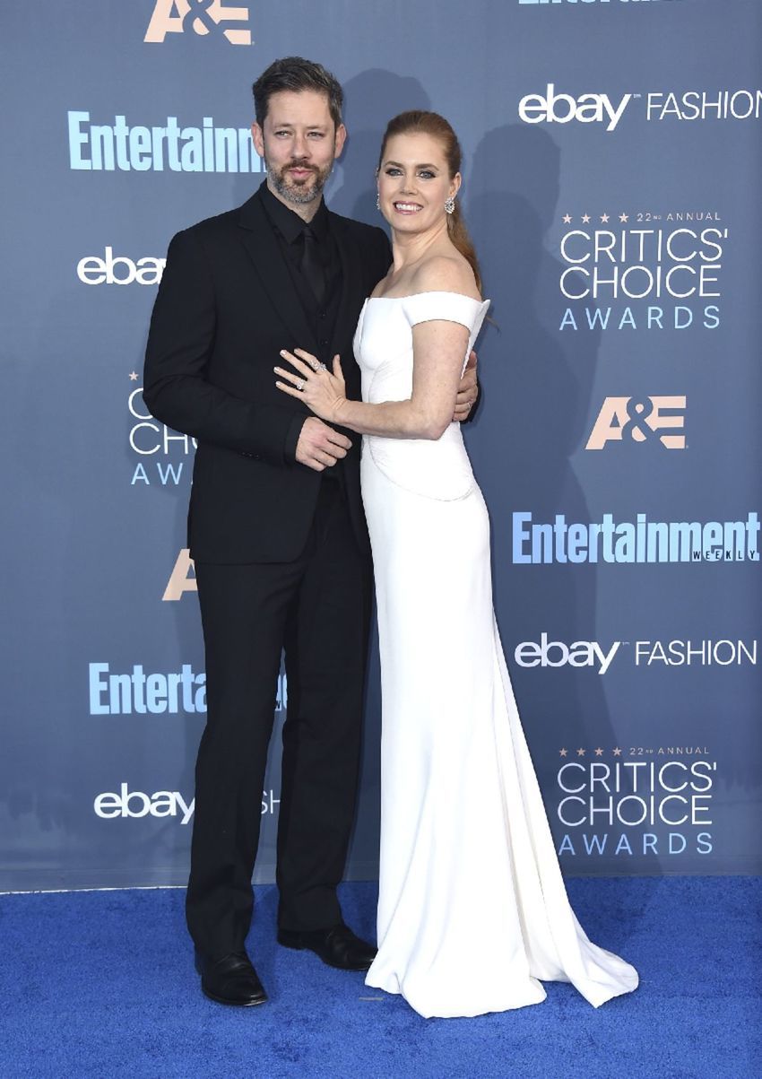 Amy Adams a Darren Le Gallo na udeľovaní...