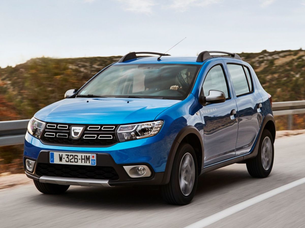 Praktický a najmä lacný rumunský hatchback sa v...