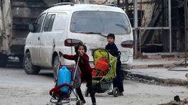 Lavrov: Palmýra má odpútať pozornosť od Aleppa