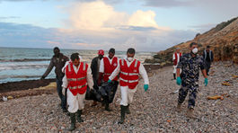 Pašeráci ľudí v Líbyi sú prepojení na miestne bezpečnostné inštitúcie, píše Reuters