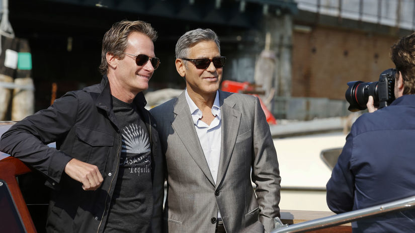 George Clooney, (vpravo) a Rande Gerber