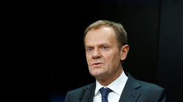 Tusk vyzval poľskú vládu, aby rešpektovala ústavu