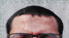 Zverejnili video z útoku v Berlíne aj hľadaného Tunisana krátko po ňom