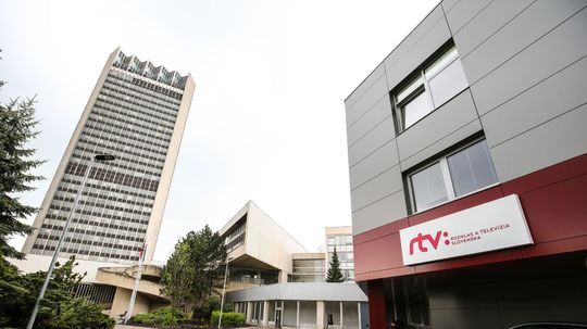 RTVS by mohla dostať takmer 21,5 mil eur ako náhradu za znížené príjmy