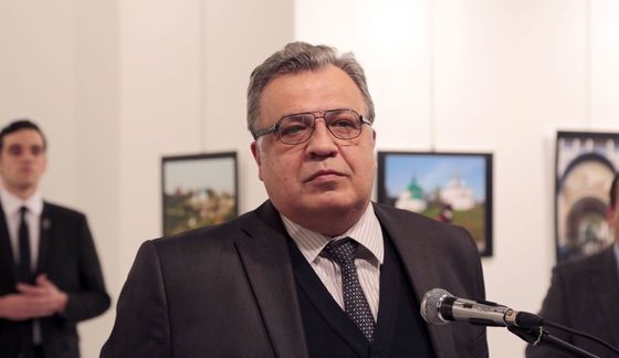 Vrah, turecký policajt Mevlüt Mert Altintaş...