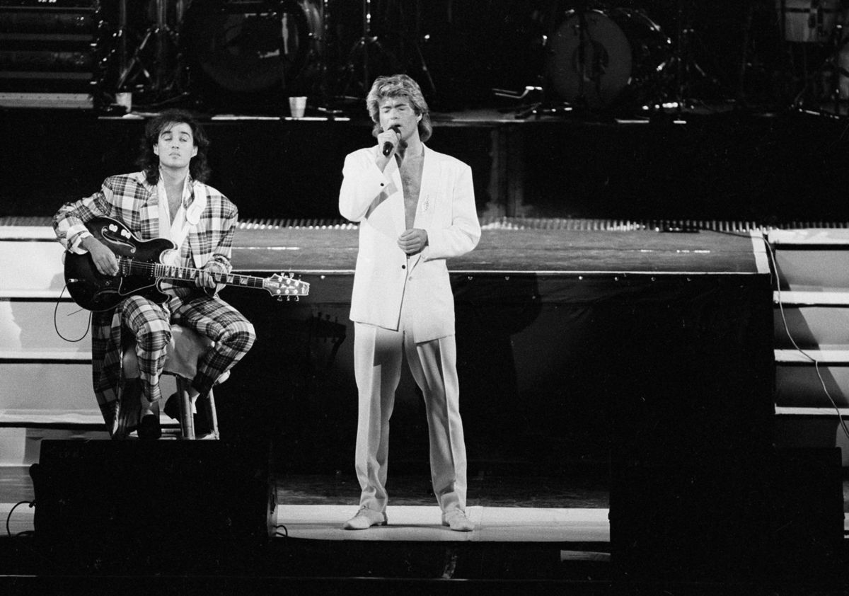George Michael a Andrew Ridgeley počas koncertu...
