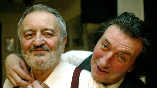 Kamaráti komici Milan Lasica a Bolek Polívka. 