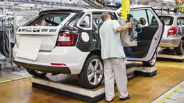 Zachraňuje Škoda Volkswagen? Šéf koncernu si to celkom nemyslí