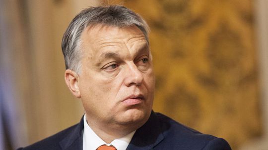 Orbán: Maďarsko si plní povinnosti, chráni hranice Schengenu 