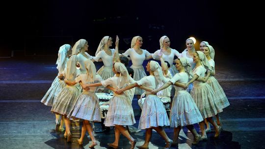 Lúčnica na pódiu.