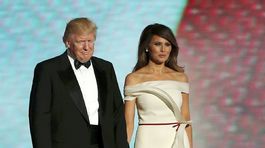 Donald Trump prichádza s manželkou Melaniou Trump