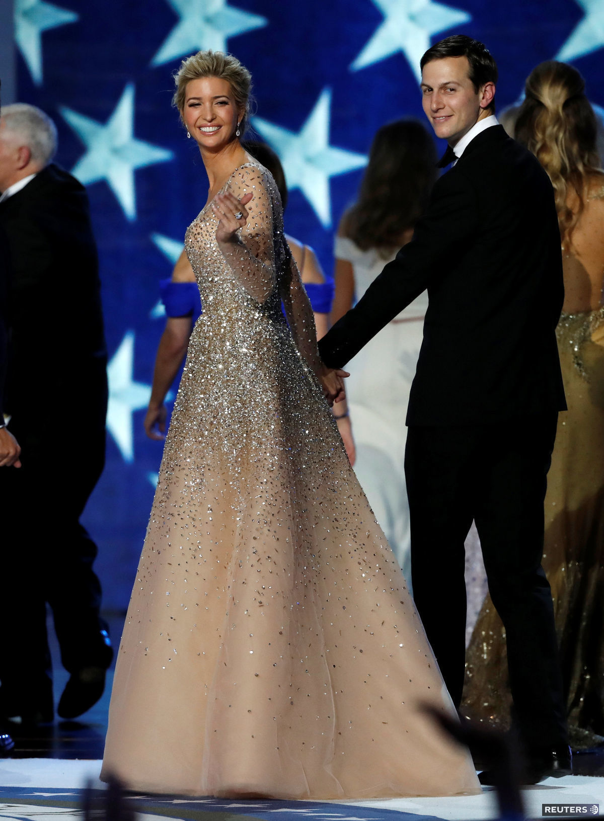 Ivanka Trump a jej manžel Jared Kushner, ktorý...
