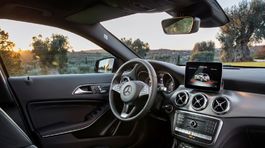 Mercedes-Benz GLA - 2017