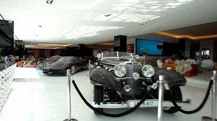 Najväčšou bombou zbierky je tento Mercedes-Benz...