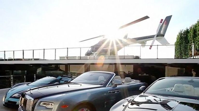 Bugatti Veyron, Rolls-Royce Dawn či Pagani...