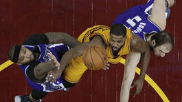 NBA: Šampión padol tretíkrát v rade