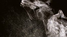 Dan Vyleta - Dym. Londýnska hmla smrdí hriechom