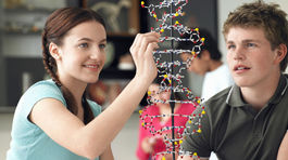 Anketa: Prečo by si študenti mali vybrať práve vašu vysokú školu? 