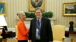 Trumpov migračný dekrét je dielom poradcu Bannona