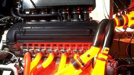 McLaren a BMW sa opäť našli. Vyvinú revolučný motor