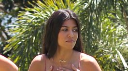 Telo po troch deťoch?! Najstaršia Kardashianka je v bikinách fakt sexi!