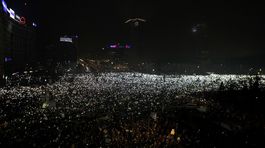 V Rumunsku sú najväčšie protesty od roku 1989, premiér demisiu odmieta