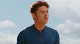 Zac Efron len v miniatúrnych plavkách: Toto vás čaká v Baywatch!