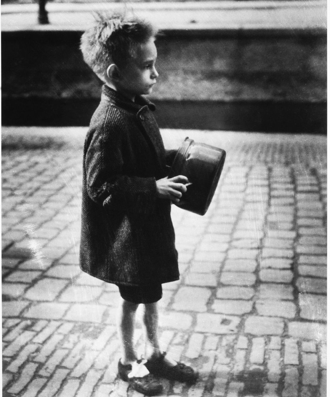 Emmy Andriesse, Chlapec s hrncom, zima 1944 –...