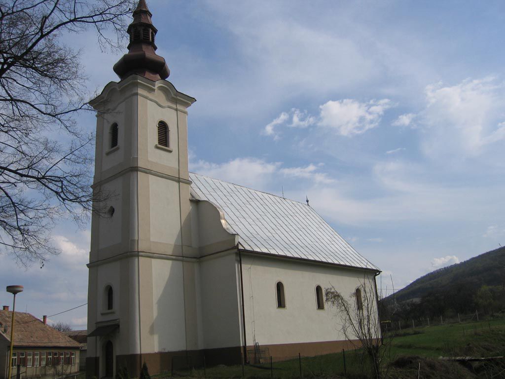 V kostole v Málinci sa krstila kniha. Proti jej...