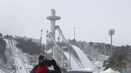 Kórejčania čelia politickému škandálu, ale s prípravou Hier nemajú problémy