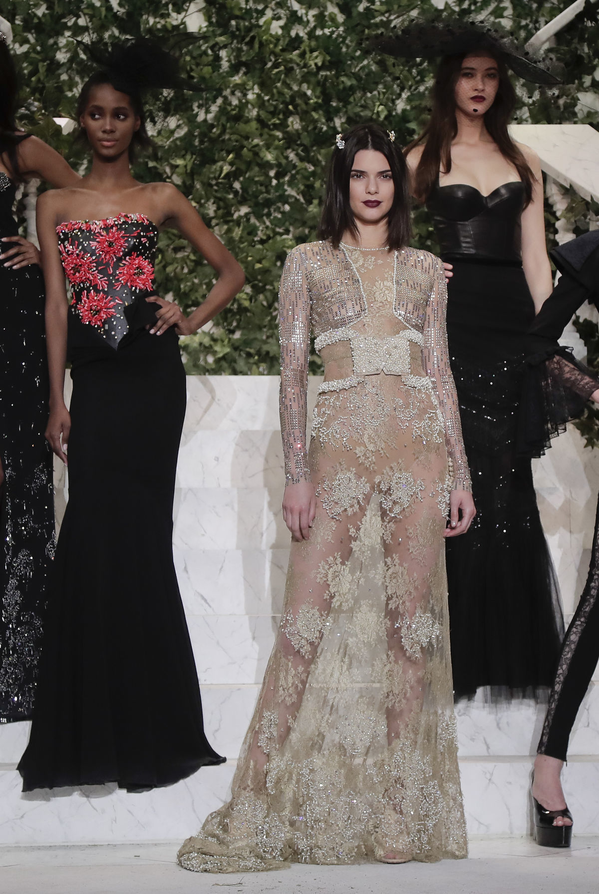 Topmodelka Kendall Jenner predvádzala kolekciu...
