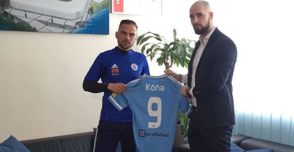 Tomáš Kóňa (vľavo) s Ivanom Kmotríkom ml.