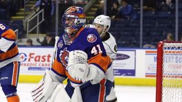 Halák sa hlási o návrat do NHL. Na farme dosiahol 11. víťazstvo v sérii