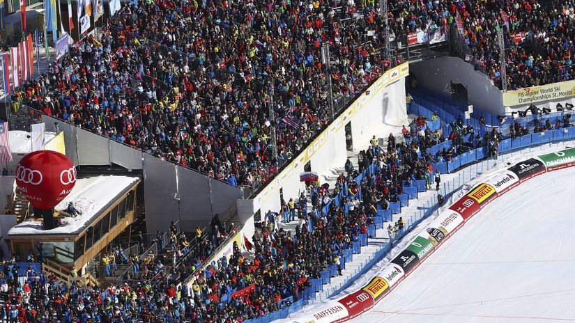 Víťazka Mikaela Shiffrinová v cieli 2. kola...
