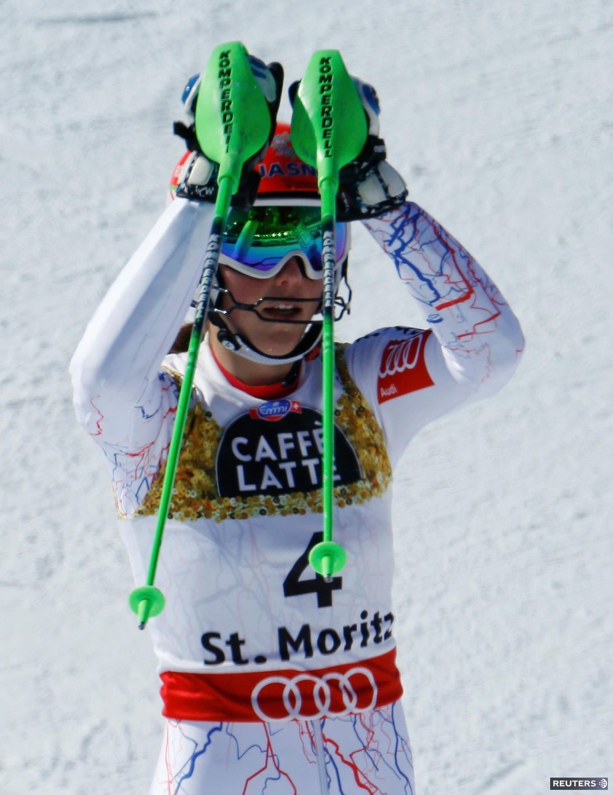 Petra Vlhová v cieli 2. kola slalomu na...