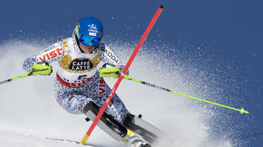 Veronika Velez-Zuzulová