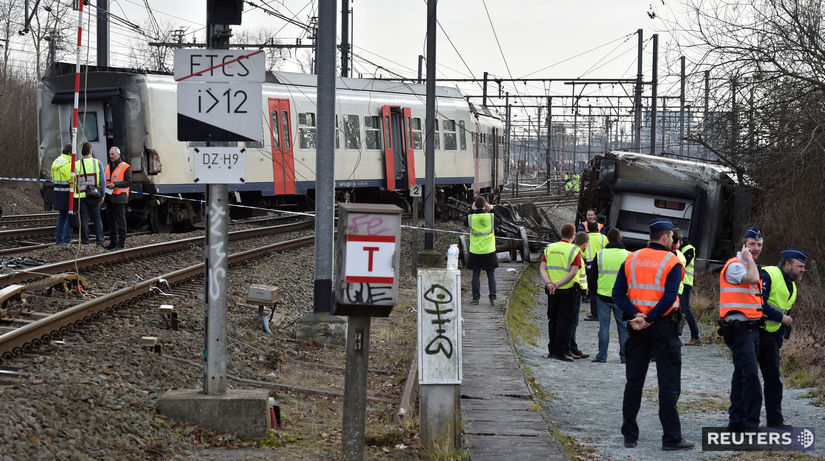 vykoľajený vlak, vlak, vykolajenie, Belgicko