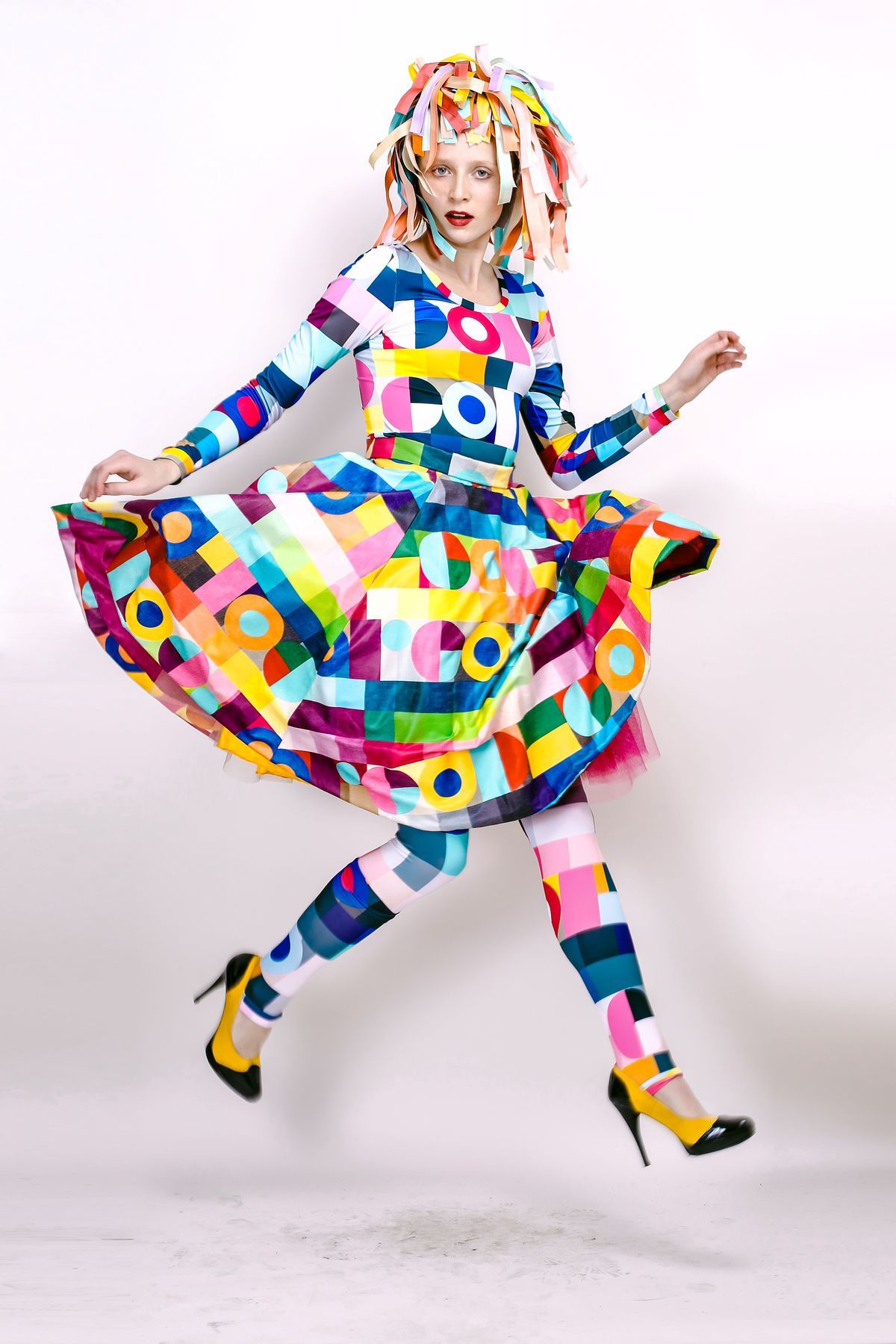 Model z ocenenej kolekcie Colorcode.