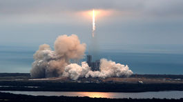 Štart rakety Falcon 9 sa na druhýkrát podaril
