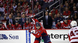 Sedemstogólového vidia len Ovečkina. Je ťažšie skórovať, pripomína Gretzky