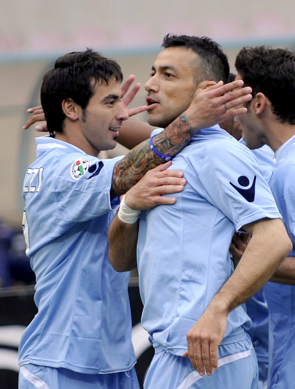 Fabio Quagliarella (vpravo) v drese Neapola v...