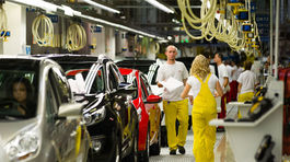 Zisky firiem rastú, odmeny či 13. a 14. plat dostala štvrtina zamestnancov