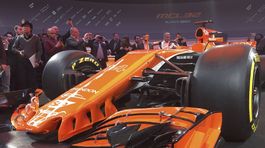 McLaren predstavil nový monopost. Vrátil sa k oranžovej farbe