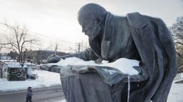 Poľskí poslanci odhlasovali zrušenie pomníkov komunizmu, Rusko zúri