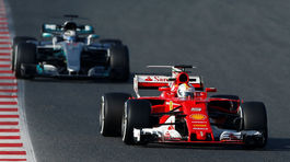 Tímy F1 odhalili svoje nové zbrane. Ktorý monopost je najkrajší?