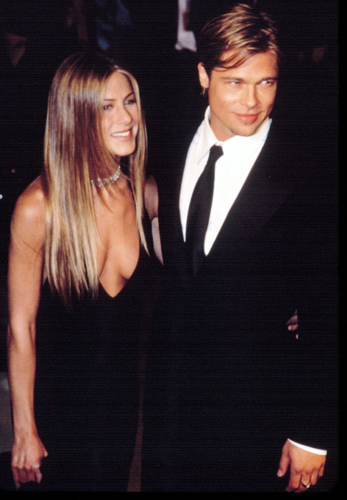 Jennifer Aniston a Brat Pitt v roku 2000 na...